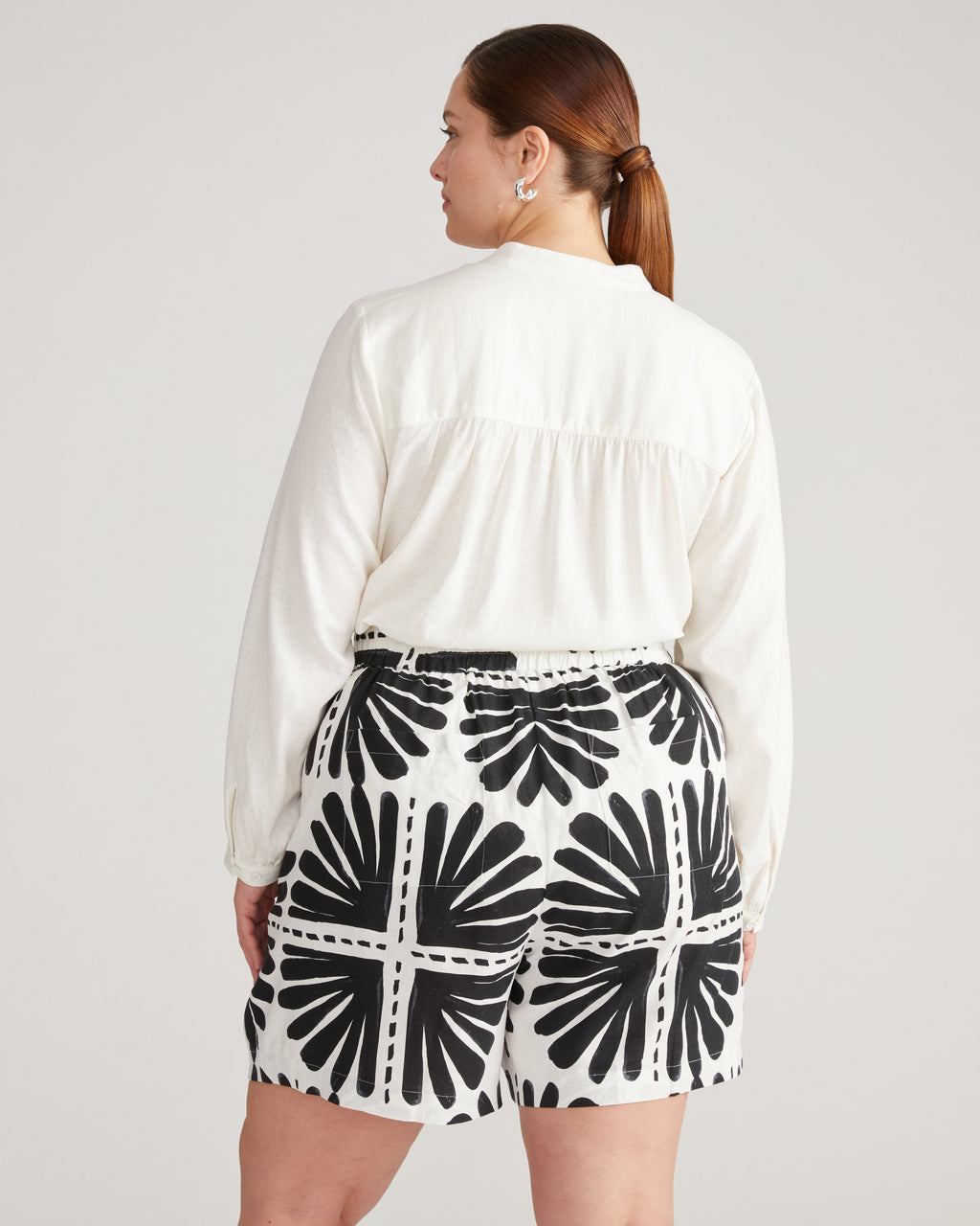 Juniper Linen Blend Easy Pull-On Shorts - Ink Bloom Print