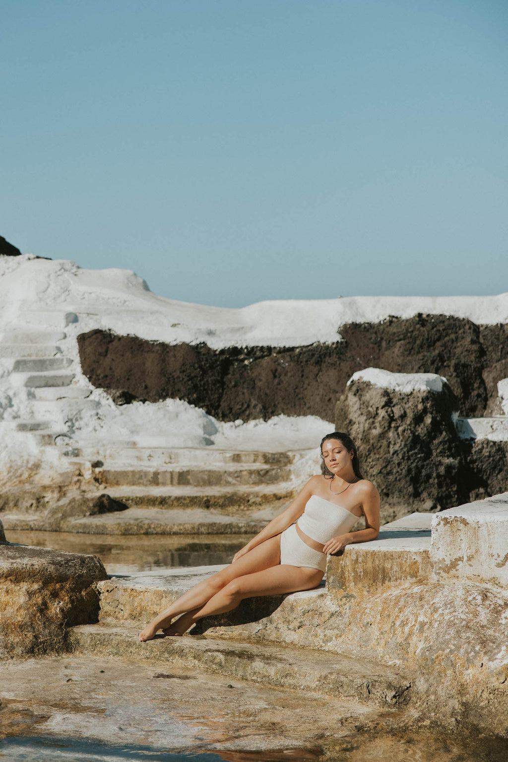 High Tide Top | White Strapless Crinkle Textured Tankini Top