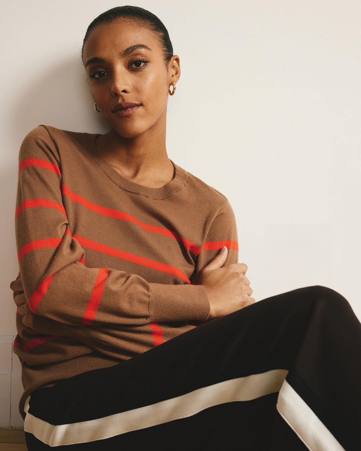 Savvy Fine Knit Crew Sweater - Classic Camel/Poppy Stripe