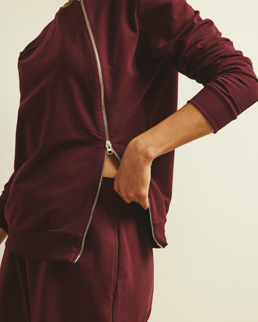 Hayes Sweatshorts - Black Cherry