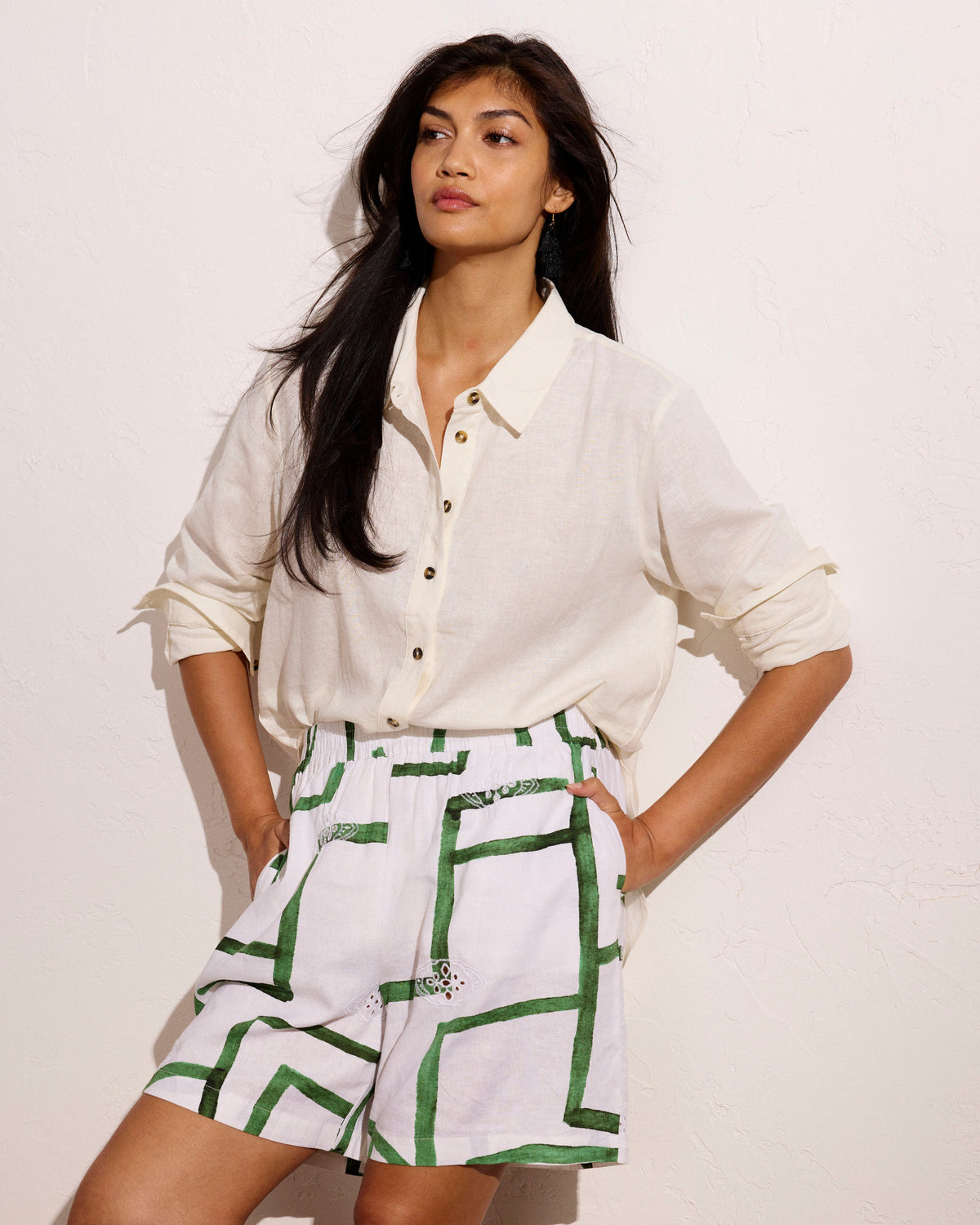 Juniper Linen Blend Easy Pull-On Shorts - Green Paint Print
