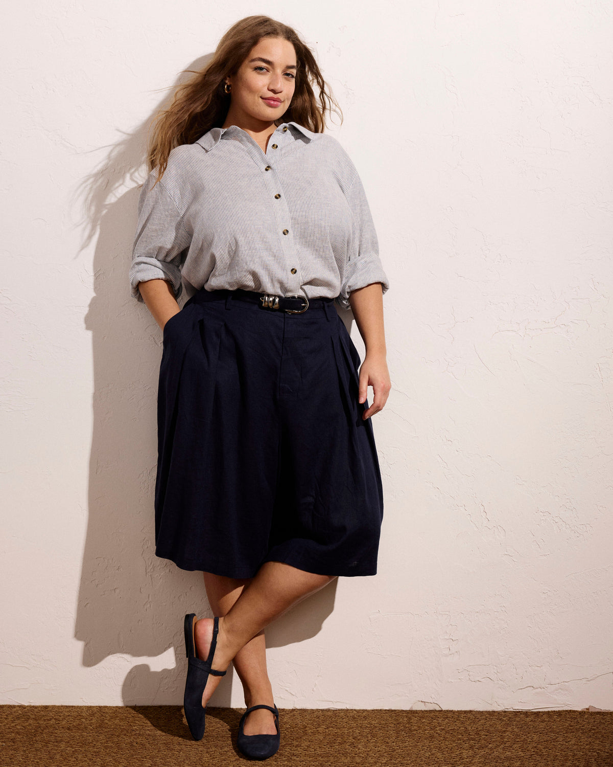 Seaport Tailored Linen Blend Short - Navy
